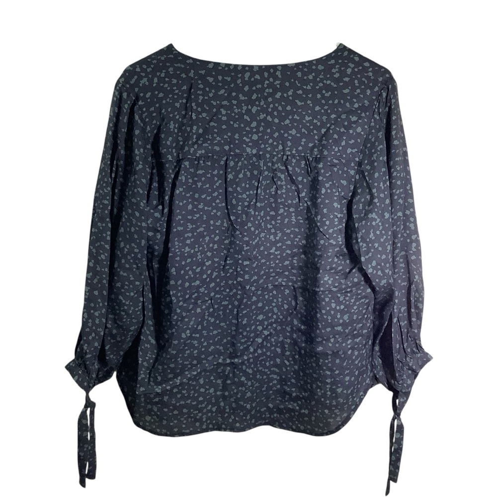 Amour Vert Patterned Button-Up Blouse - image 5